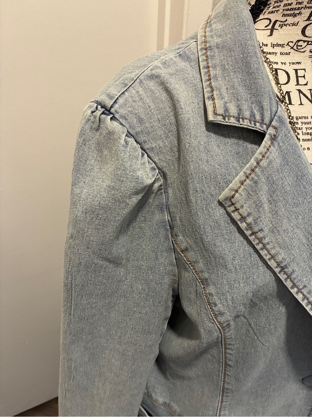 Light Blue Denim Blazer for Women Large - Picture 5 of 16